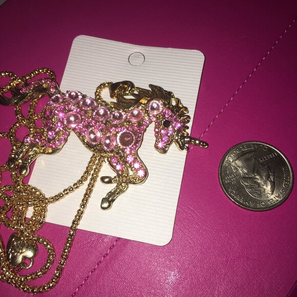 Pink Unicorn 3D Necklace Costume Jewelry   Drawer 6 - Picture 4 of 4